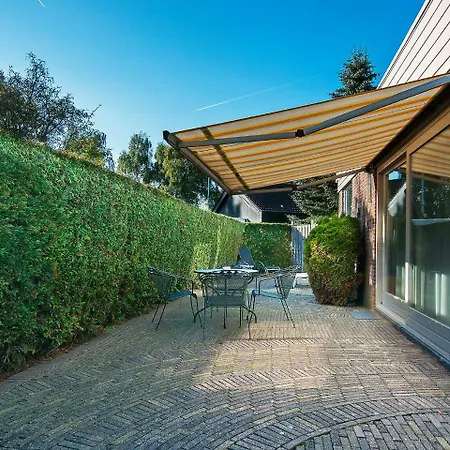 فيلة Villa Purmerend بورميريند